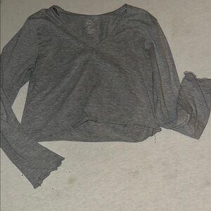 Womens Size XL Gray V-Neck Long Sleeve Crop Top.